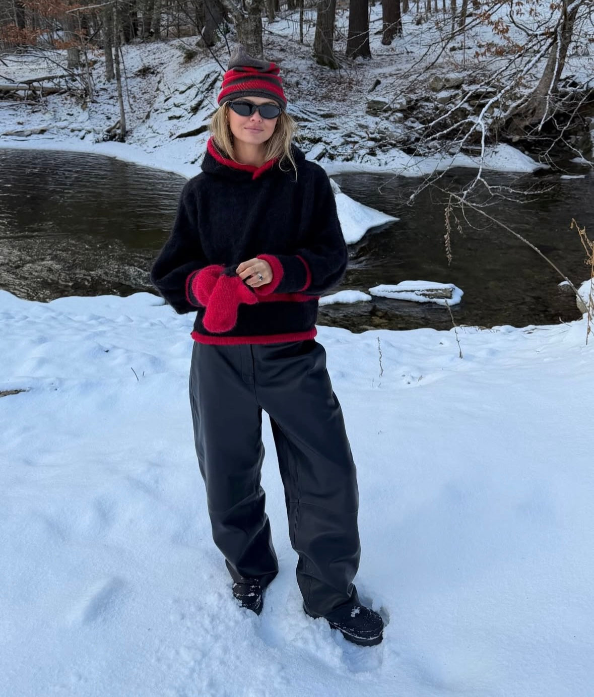 a hooded knit - black/red (made to order)